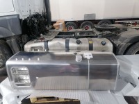 Топливный бак Mercedes 2100х700х700, 950 литров с лестницей