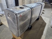 Бак гидравлический закабинного монтажа 1500х520х300 под фильтр "Bezares", 200 литров, в сборе